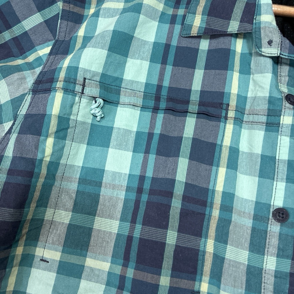Wrangler ATG Shirt Mens XL Blue Gray Plaid Short Sleeve Button Up Outdoor Zip - Picture 2 of 10